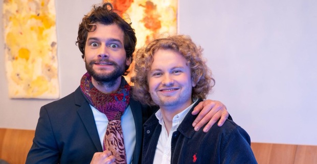 Aaron Karl und Dr.Bohl/ Aaron Karl und Dr.Bohl lächeln