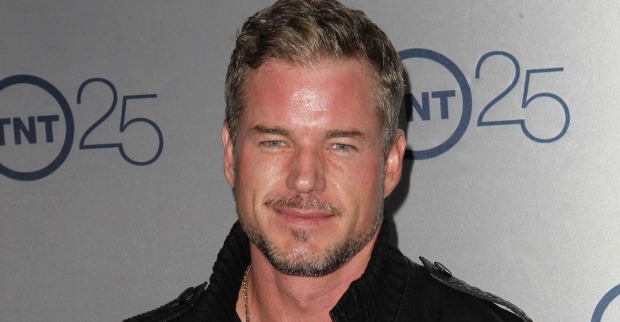 Porträt von Eric Dane bei einem öffentlichen Auftritt vor einer TNT-Logo-Wand in Los Angeles. Der Greys-Anatomy-Darsteller ist im Alter von 53 Jahren an den Folgen einer ALS-Erkrankung verstorben.