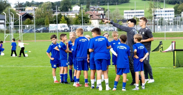 Beim „Fortuna Indoor Masters“ treten 16 U11-Teams aus mehreren europäischen Top-Ligen in Salzburg an.