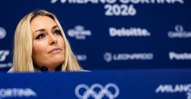 Lindsey Vonn hielt sich nach ihrem Sturz in Crans-Montana das linke Knie, startet aber bei Olympia 2026