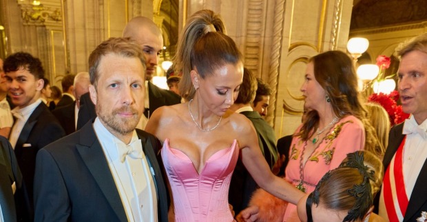 Oliver POCHER und Alessandra Meyer-Wölden am Opernball/  Oliver POCHER kritisiert die Organisation des Wiener Opernballs