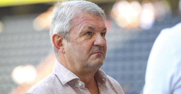 Austria-Investor Jürgen Werner im Stadion des LASK