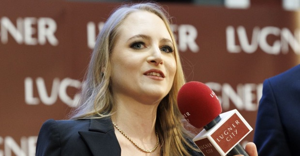 Jacqueline Lugner/ Jacqueline Lugner spricht über ein Telefonat mit Simone das kurz vor Richards Tod stattfand.
