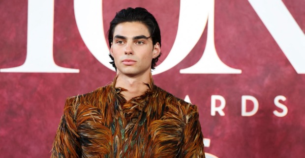 Elevator Boy Jacob Rott bei einem Event – Fans interessieren sich für seine Freundin und die Jacob Rott Beziehung bei den Elevator Boys