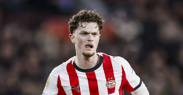 Paul Wanner im Trikot von PSV Eindhoven während eines Spiels – der Offensivspieler hat sich für das österreichische Nationalteam entschieden.