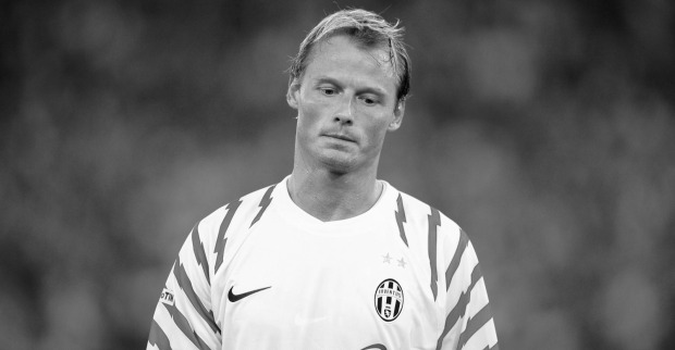 Ex-Teamtorhüter Alexander Manninger ist bei einem Unfall mit einer Lokalbahn ums Leben gekommen.