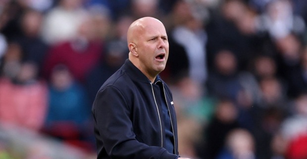 Arne Slot an der Seitenlinie des FC Liverpool
