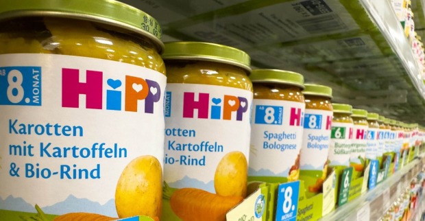 HiPP Babynahrung Gläser im Regal bei SPAR Österreich. Rückruf wegen Rattengift