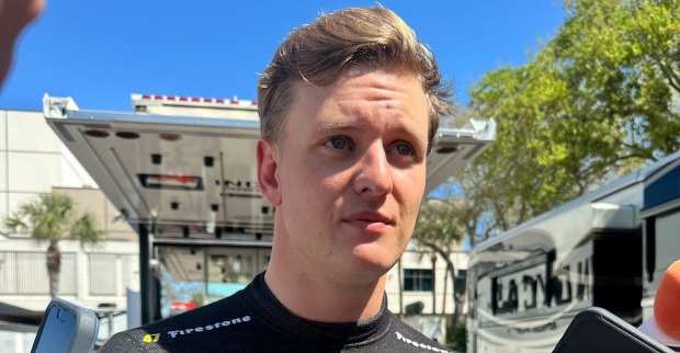 Mick Schumacher im Interview eines Rennens der IndyCar-Serie