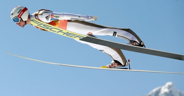 Robert Kranjec während eines Skiflug-Wettbewerbs in Planica, Slowenien