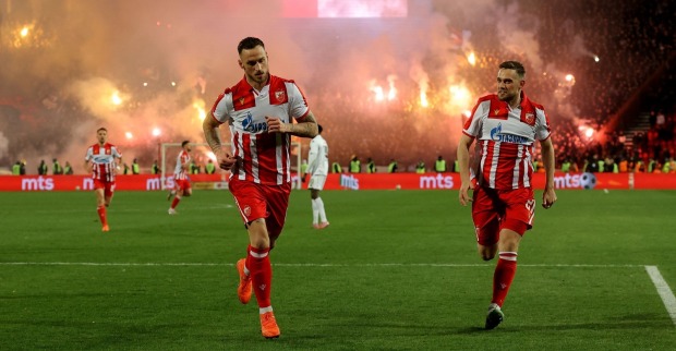 Marko Arnautovic entscheidet das Belgrad-Derby mit einem Traumtor.