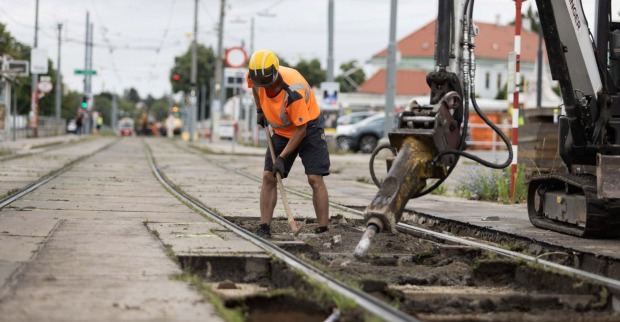 Baustelle der Wiener Linien auf der Wiener Straßenbahnlinie 71 auf der Simmeringer Hauptstraße.
