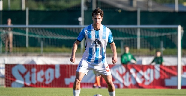 Jekabs Laguns im Einsatz gegen FC Pinzgau im Stiegl-Landescup-Finale im Mai 2025.