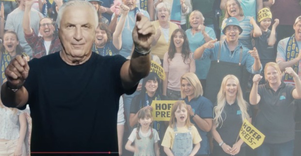 Hans Krankl im neuen Werbespot des Diskonters Hofer