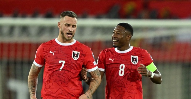 Marko Arnautovic und David Alaba während eines Länderspiels im Gespräch