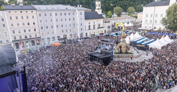 Salzburger Residenzplatzkonzerte bringen 2026 Staraufgebot mit Volbeat und Pizzera &amp; Jaus.