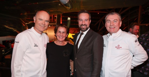 Rudi und Angelika Obauer mit dem Salzburger Landeshauptmann-Stellvertreter Stefan Schnöll und Toni Mörwald