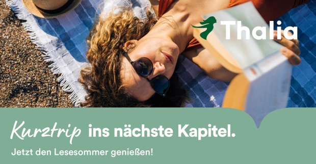 Junge Frau beim Lesen auf der Liegematte | Credit: Thalia