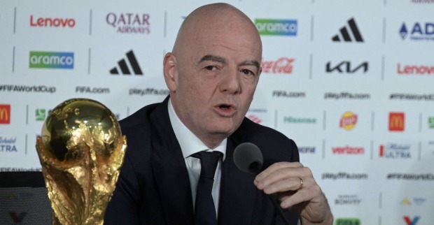 Gianni Infantino bei einer Pressekonferenz.