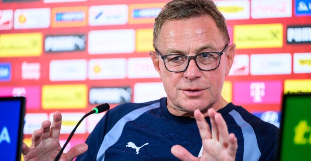 Ralf Rangnick bei einer Pressekonferenz.