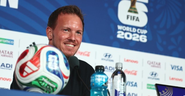 Julian Nagelsmann bei einer Pressekonferenz.