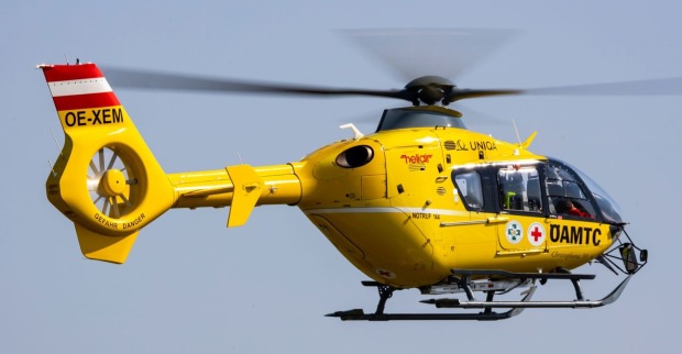 ÖAMTC Notarzthubschrauber nach Motorrad Unfall im Pongau bei Radstadt im Einsatz