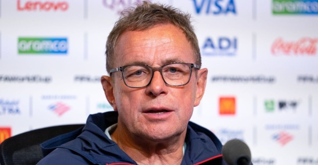 Ralf Rangnick bei einer Pressekonferenz spricht über den WM-Sieg und seinen Brief an Schüler in Österreich