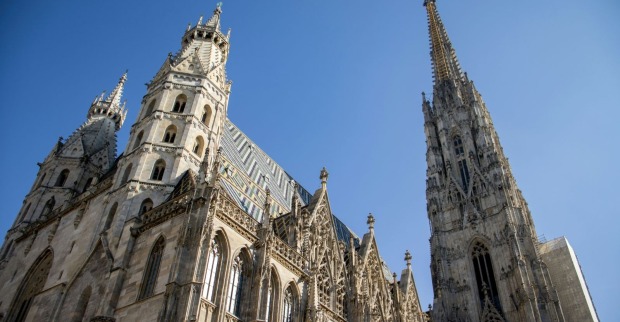 Stephansdom vor einem blauen Himmel
