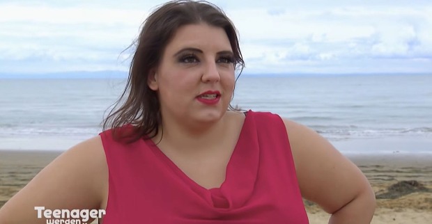 Teenager werden Mütter-Star Kerstin während eines Drehs der ATV-Erfolgssendung am Strand. Die Reality-TV-Bekanntheit sprach zuletzt auf Instagram über Verehrer und Date-Anfragen.