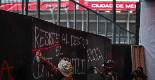WM Eröffnung Mexiko Proteste Aztekenstadion Demonstration Chaos