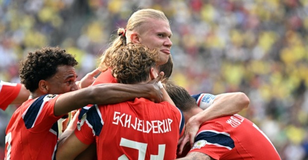 Brasilien vs. Norwegen: Erling Haaland jubelt nach seinem Treffer.
