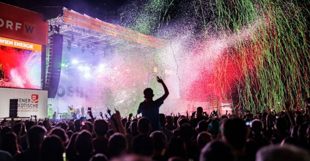 Ansicht der Hauptbühne vom Wiener Donauinselfest