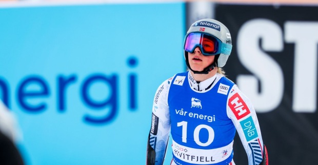 Kajsa Vickhoff Lee im Zielraum beim Super-G von Kvitfjell