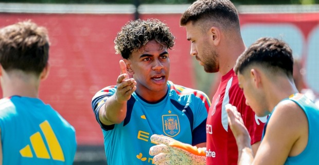 Lamine Yamal im Training vor dem Duell gegen Österreich.