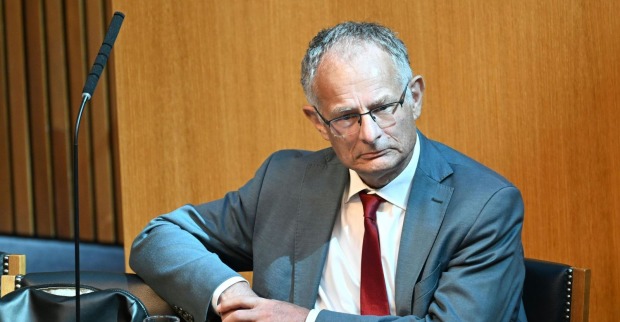 Finanzminister Markus Marterbauer im Parlament, er hat seine Lymphom-Diagnose öffentlich gemacht