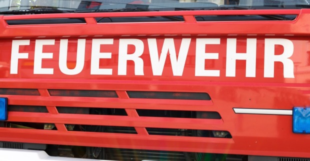 Murenabgang: Waldbrand und Mure halten Feuerwehr in Atem.