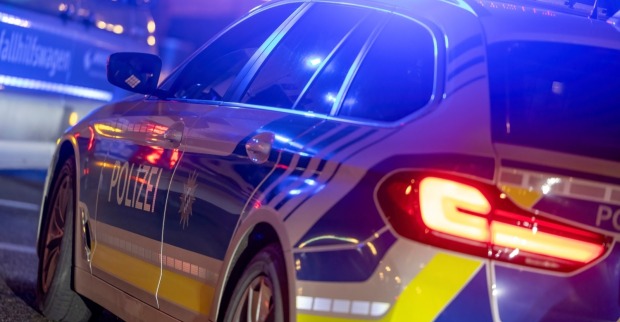 In Offenburg: Ein Mann und eine Frau wurden mit Schussverletzungen entdeckt.