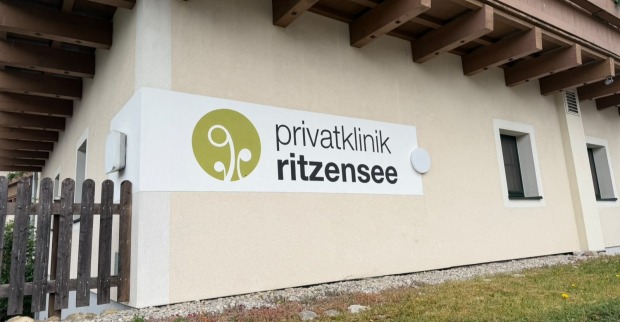 Privatklinik Ritzensee vor der PK am 1. Juli 2026.