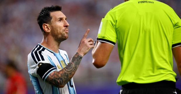 Lionel Messi Schiedsrichter Diskussion Argentinien England Halbfinale WM 2026 Kritik