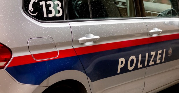Außenansicht eines Polizeiwagens in Wien