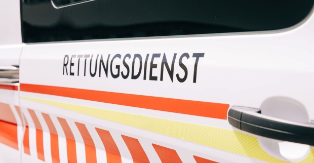 Außenansicht eines österreichischen Rettungsfahrzeugs