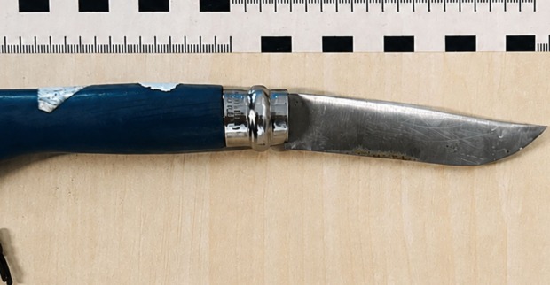 Messer mit dem Ein Geschäft auf der Mariahilfer Straße beraubt wurde