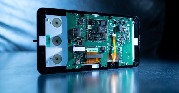 Elektronische Innenseite des Smartphones | Credit: ABATEC