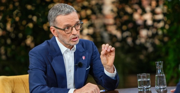 Herbert Kickl beim ORF-Sommergespräch im Gespräch