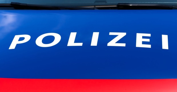 Frontansicht eines österreichischen Polizeiwagens