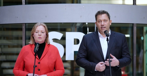Bärbel Bas und Lars Klingbeil: Nach dem Rücktritt von Bas soll die gesamte SPD-Spitze neu gewählt werden.