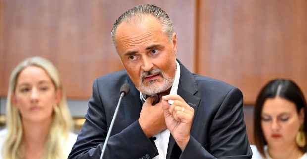 Hans Peter Doskozil beim SPÖ-Krisentreffen um Andreas Babler