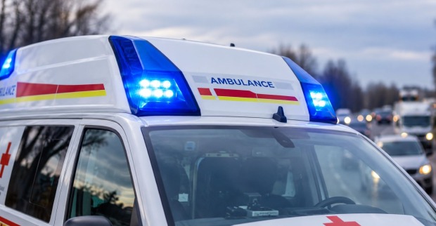 Österreichischer Rettungswagen auf einer Straße