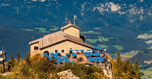 Außenaufnahme des Kehlsteinhauses am Obersalzberg in Berchtesgaden