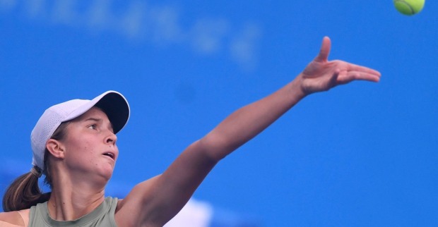 Lilli Tagger während eines Aufschlags